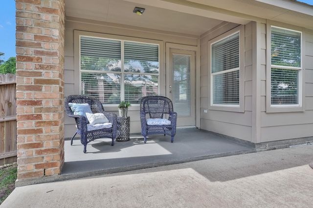 106 Snug Harbor Drive, Conroe, TX 77356