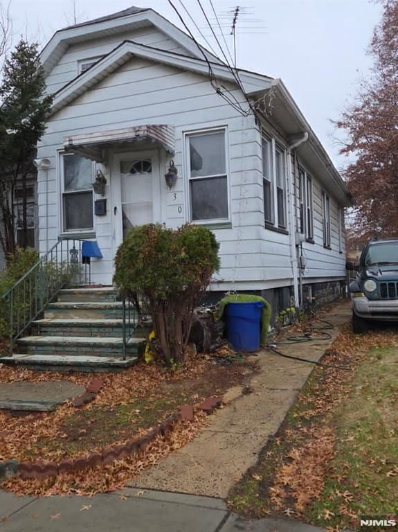 930 Drake Avenue, Roselle, NJ 07203