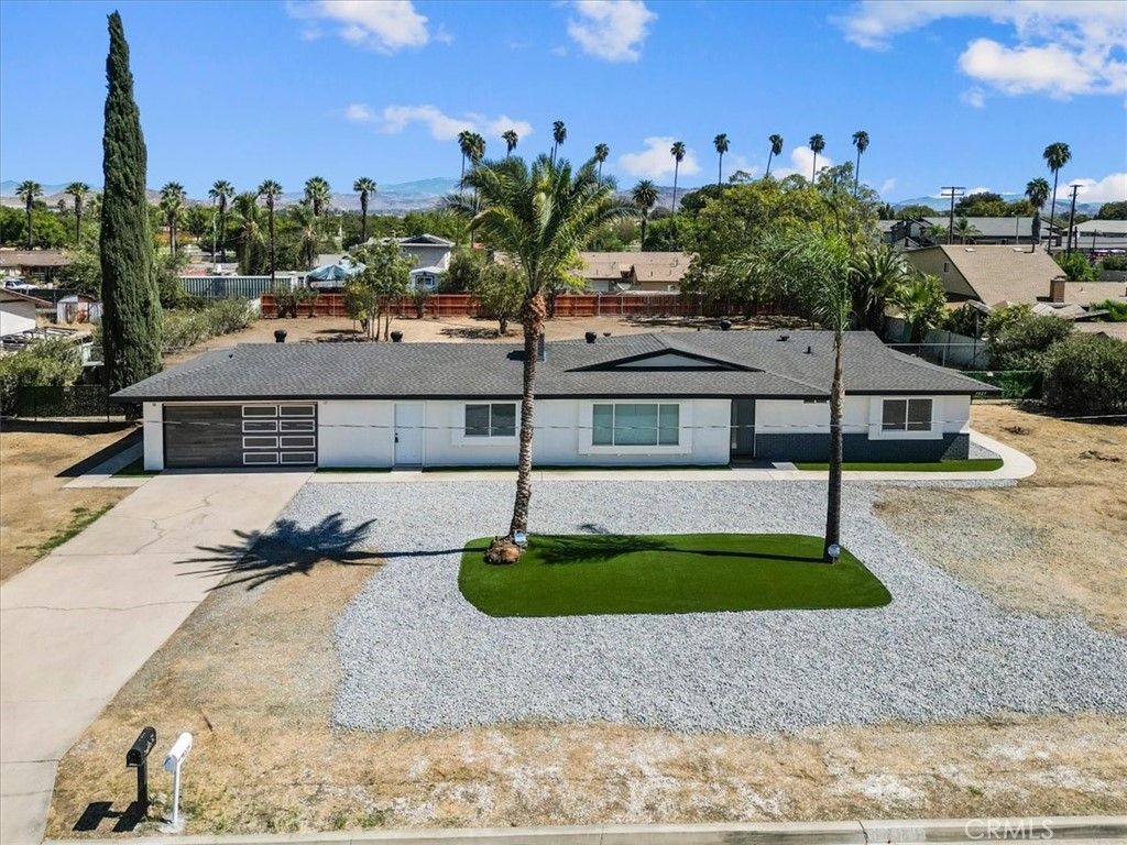 1025 Richards, Perris, CA 92571 — photo 2