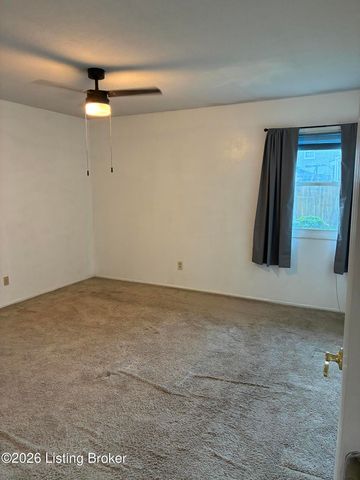 9801 Tucson Ct, Louisville, KY 40223