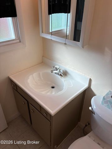 9801 Tucson Ct, Louisville, KY 40223