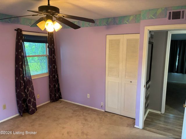 9801 Tucson Ct, Louisville, KY 40223