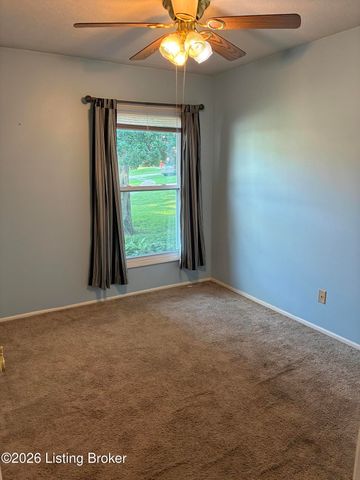 9801 Tucson Ct, Louisville, KY 40223