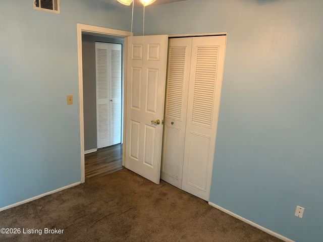 9801 Tucson Ct, Louisville, KY 40223