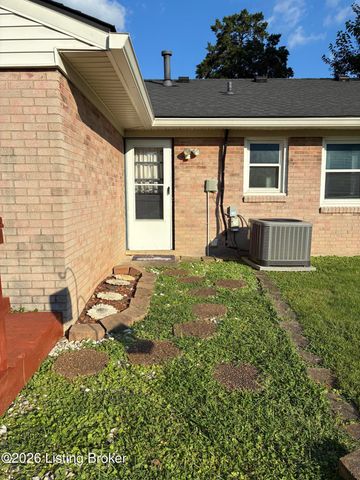 9801 Tucson Ct, Louisville, KY 40223