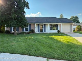 9801 Tucson Ct, Louisville, KY 40223