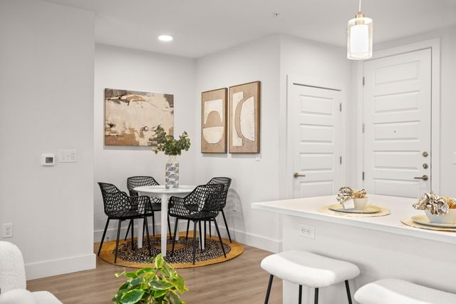 2213 Poquito ST 306, Austin, TX 78722