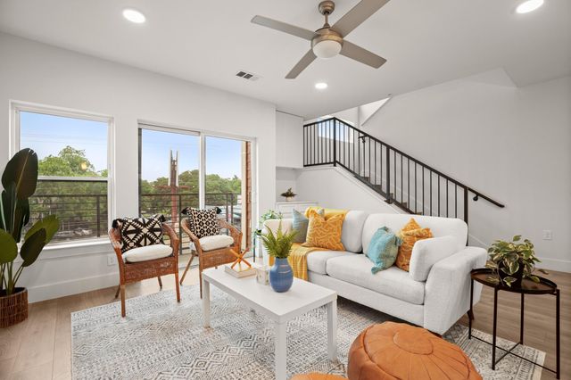 2213 Poquito ST 306, Austin, TX 78722