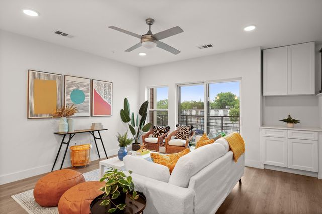 2213 Poquito ST 306, Austin, TX 78722