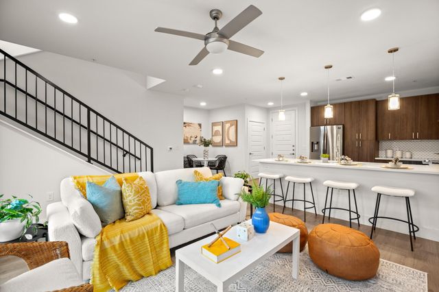 2213 Poquito ST 306, Austin, TX 78722