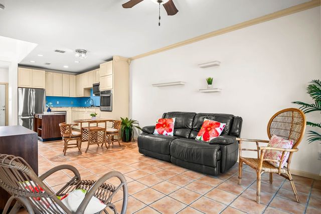 1117 S 9th St 804, Port Aransas, TX 78373