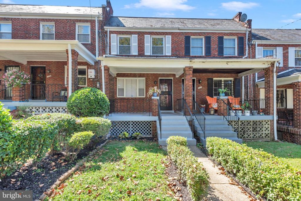 1527 MONTANA AVE NE, Washington, DC 20018