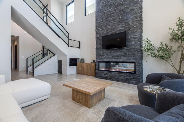 8805 Silver Oak Lane NE, Albuquerque, NM 87113