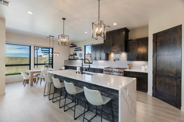 8805 Silver Oak Lane NE, Albuquerque, NM 87113