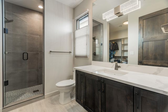 8805 Silver Oak Lane NE, Albuquerque, NM 87113