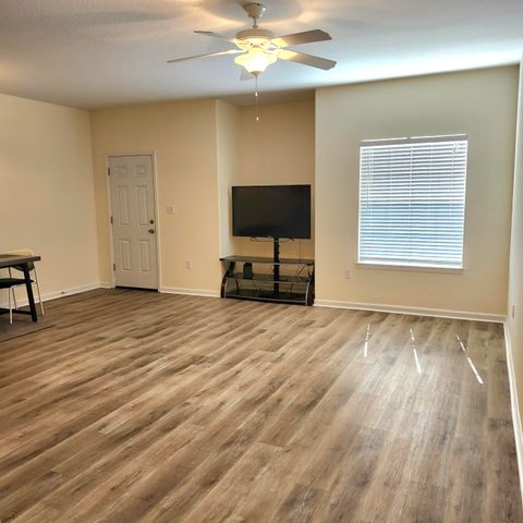 108 Farrah Avenue, Niceville, FL 32578