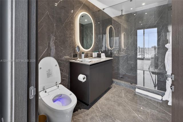 20 NE 11th 4702, Miami, FL 33132