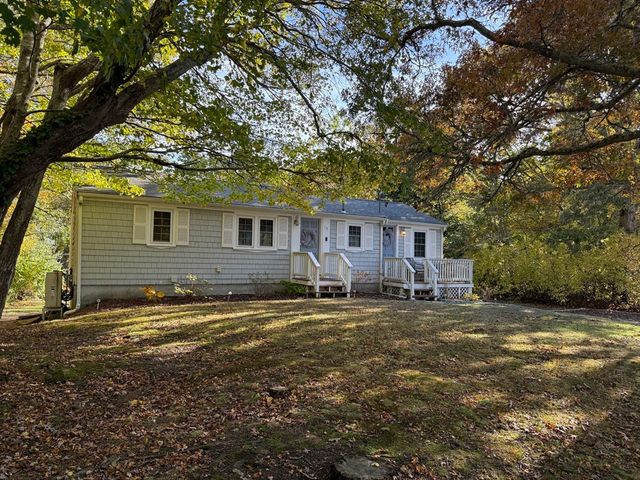 28 Swan Lake Rd, Yarmouth, MA 02673