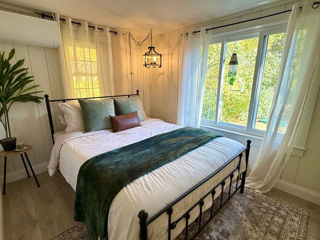 28 Swan Lake Rd, Yarmouth, MA 02673