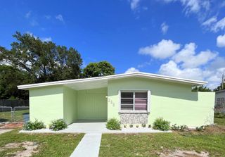 285 SE Abeto Lane, Port St Lucie, FL 34983