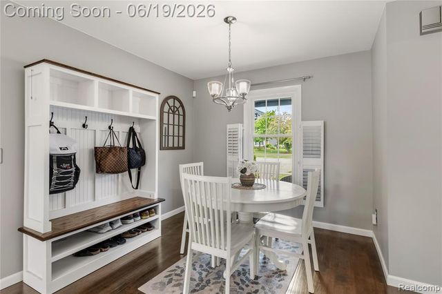 45209 Saltz Road, Canton, MI 48187
