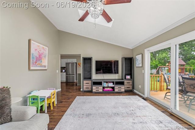 45209 Saltz Road, Canton, MI 48187
