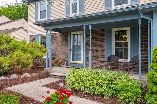 45209 Saltz Road, Canton, MI 48187