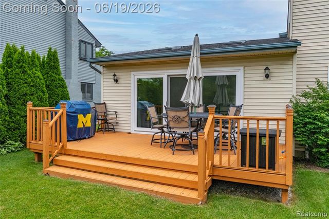 45209 Saltz Road, Canton, MI 48187