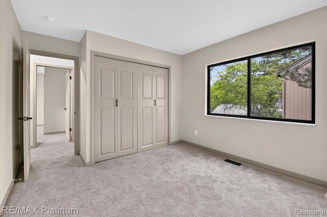 32 Haverhill Court, Ann Arbor, MI 48105