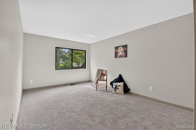 32 Haverhill Court, Ann Arbor, MI 48105
