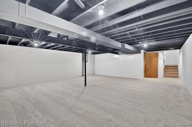 32 Haverhill Court, Ann Arbor, MI 48105