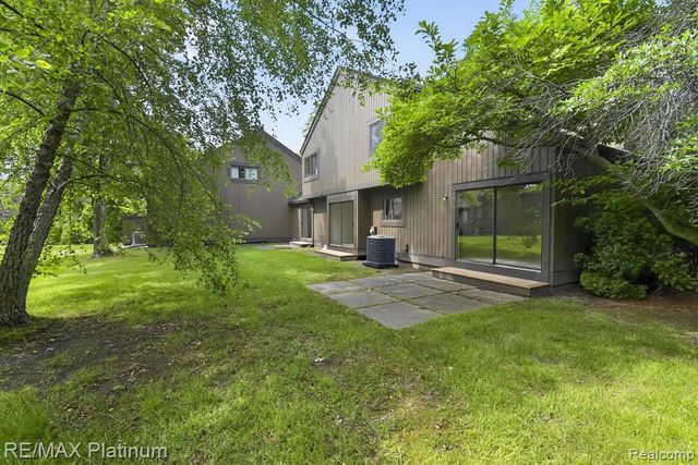 32 Haverhill Court, Ann Arbor, MI 48105
