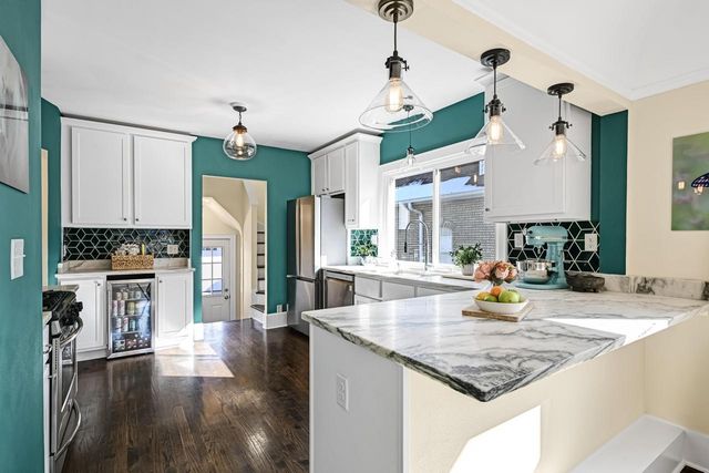 2634 N 71st STREET, Wauwatosa, WI 53213