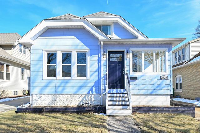 2634 N 71st STREET, Wauwatosa, WI 53213