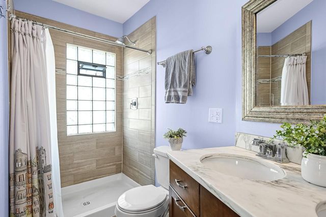 2634 N 71st STREET, Wauwatosa, WI 53213