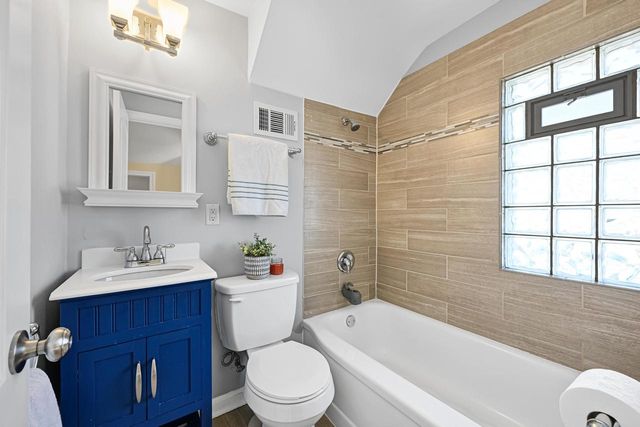 2634 N 71st STREET, Wauwatosa, WI 53213