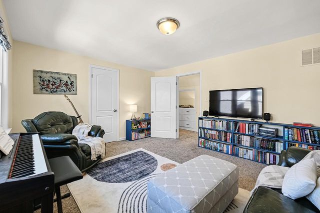 2634 N 71st STREET, Wauwatosa, WI 53213