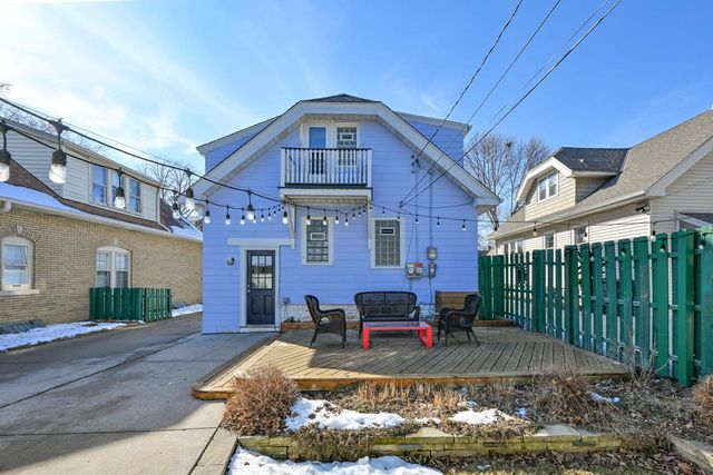 2634 N 71st STREET, Wauwatosa, WI 53213