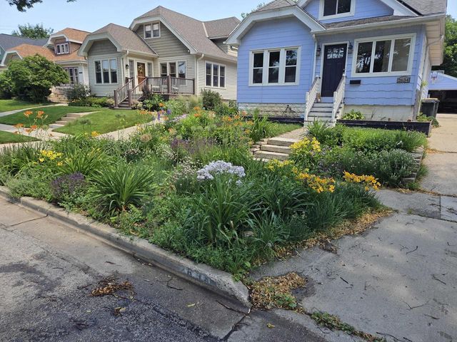 2634 N 71st STREET, Wauwatosa, WI 53213