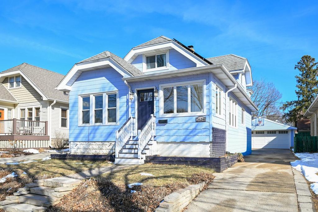2634 N 71st STREET, Wauwatosa, WI 53213