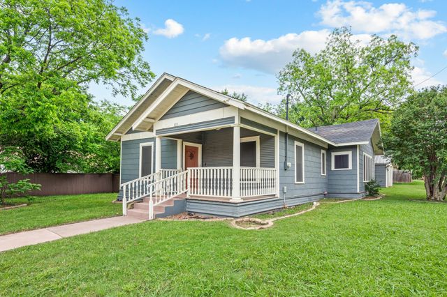 800 N Clements Street, Gainesville, TX 76240