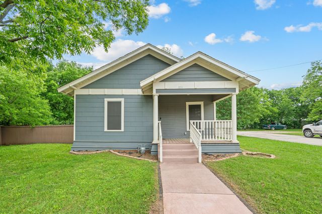 800 N Clements Street, Gainesville, TX 76240