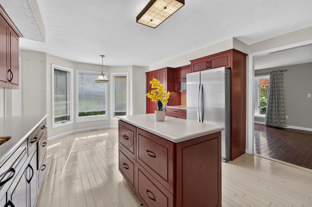 10 Copperwood Dr 10, Stoughton, MA 02072