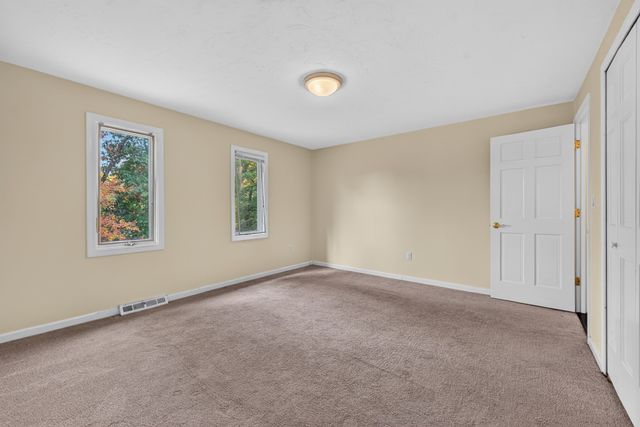 10 Copperwood Dr 10, Stoughton, MA 02072