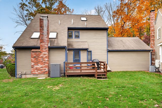 10 Copperwood Dr 10, Stoughton, MA 02072