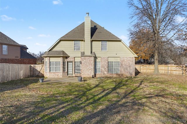 1016 S Willow Avenue, Broken Arrow, OK 74012