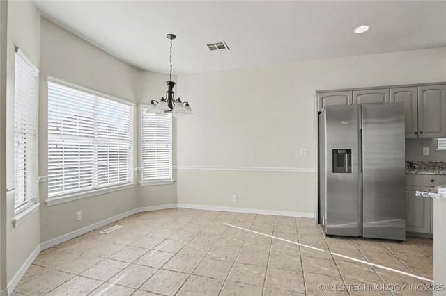 1016 S Willow Avenue, Broken Arrow, OK 74012