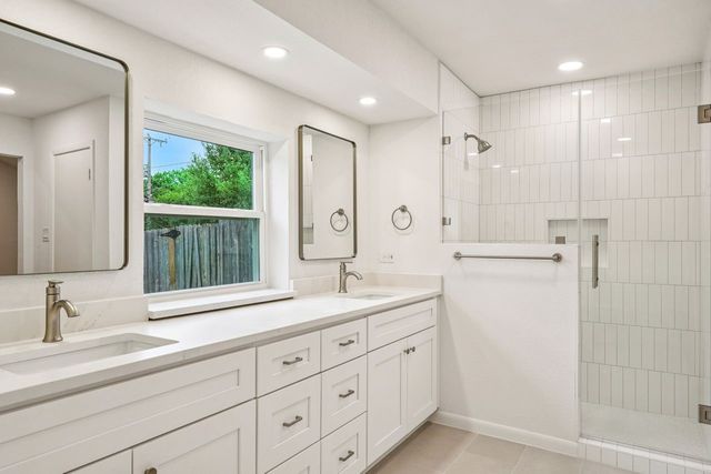 3529 Kelvin Avenue, Fort Worth, TX 76133