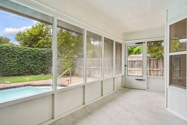 3529 Kelvin Avenue, Fort Worth, TX 76133