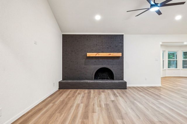 3529 Kelvin Avenue, Fort Worth, TX 76133
